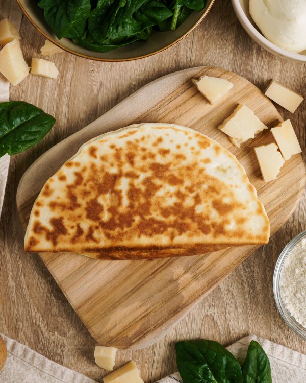 Romagna free Crescione – SPINACI, GRANA, MOZZARELLA – FRIGO